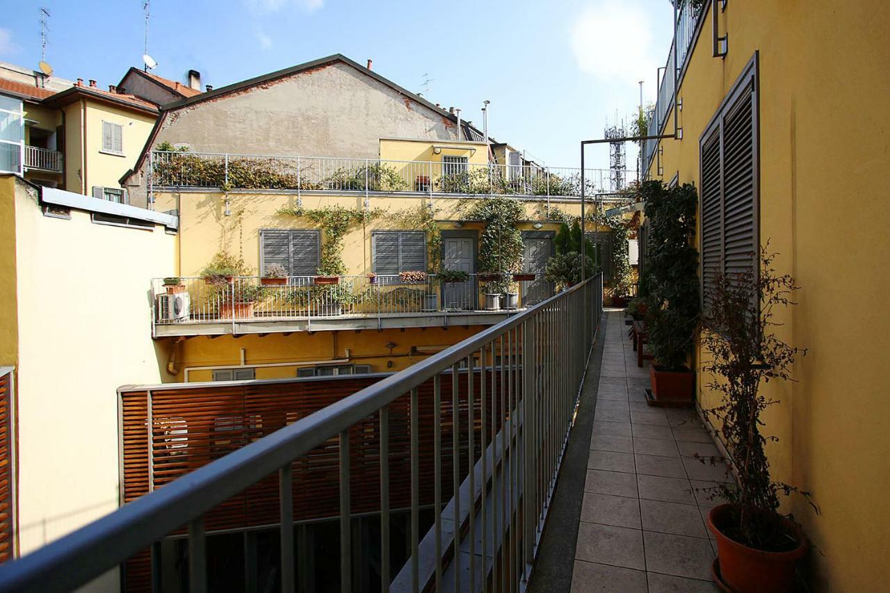 Suite Fiera Milano City Bagian luar foto