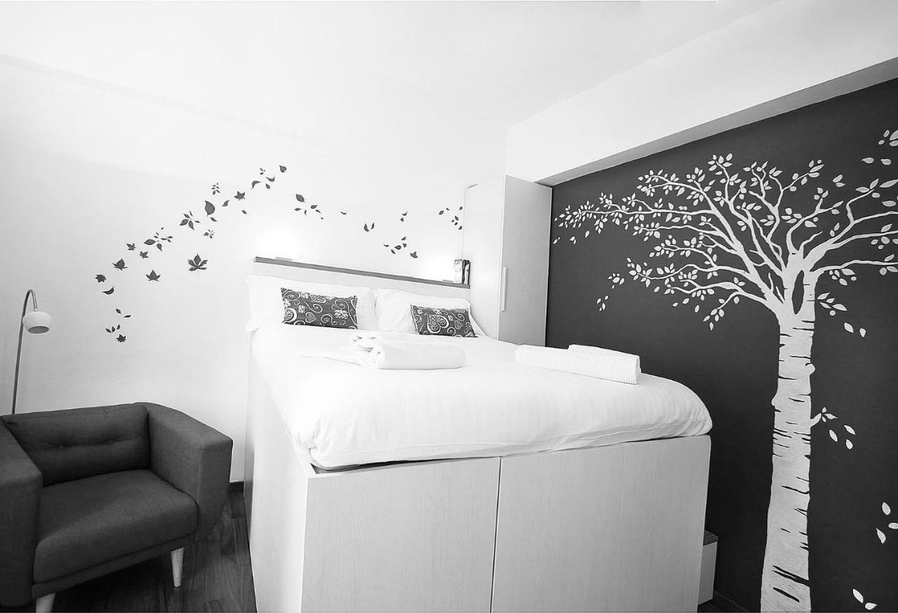 Suite Fiera Milano City Bagian luar foto