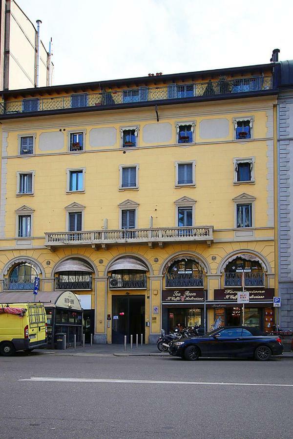 Suite Fiera Milano City Bagian luar foto