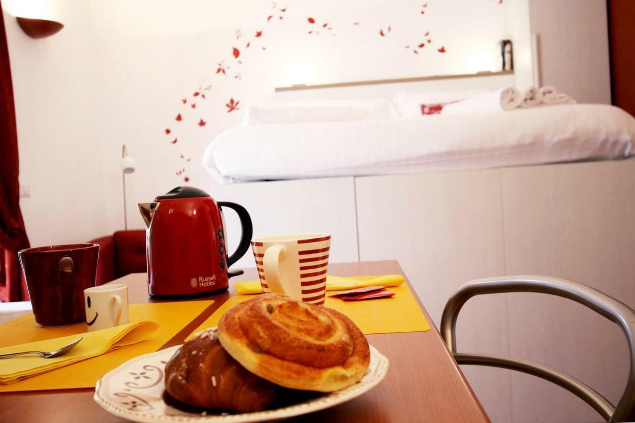 Suite Fiera Milano City Bagian luar foto