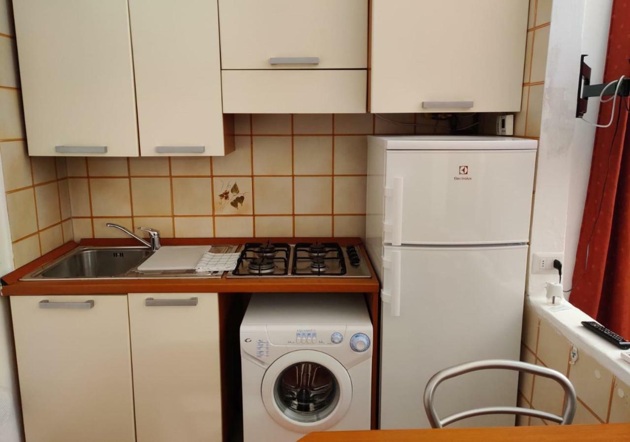 Suite Fiera Milano City Bagian luar foto